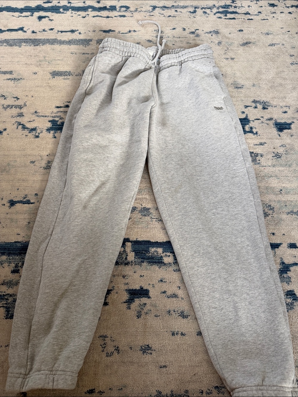 Aritzia TNA Sweatfleece Cozy Fleece Boyfriend Sweatpants in Grey